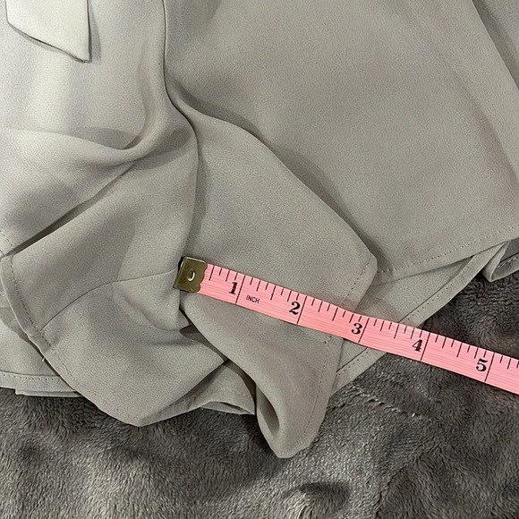 Women’s Shorts - Picture 8 of 9